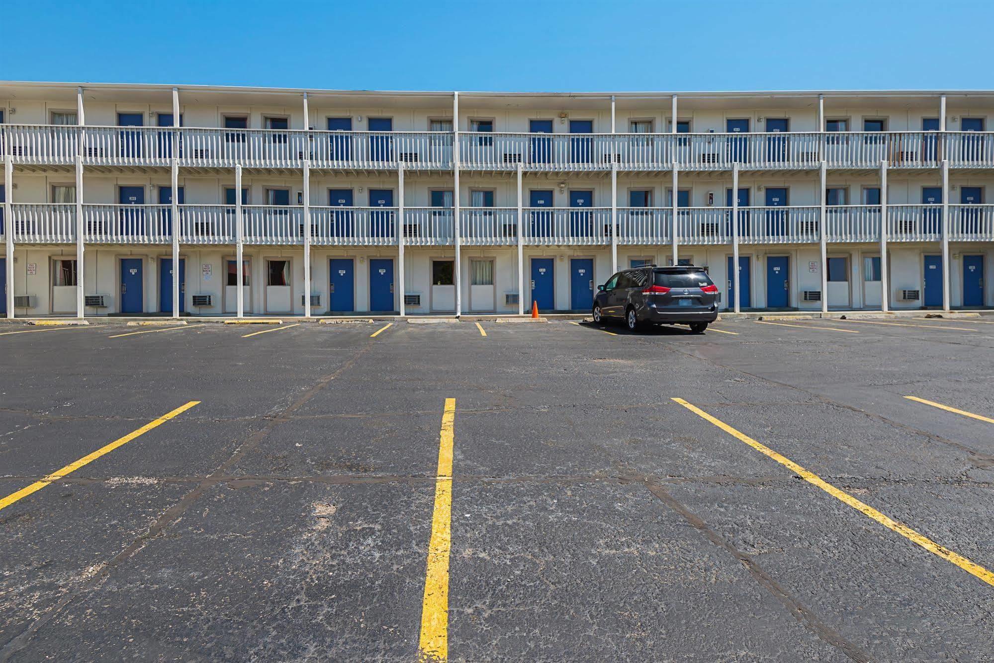 Motel 6-Blue Springs, Mo Eksteriør bilde