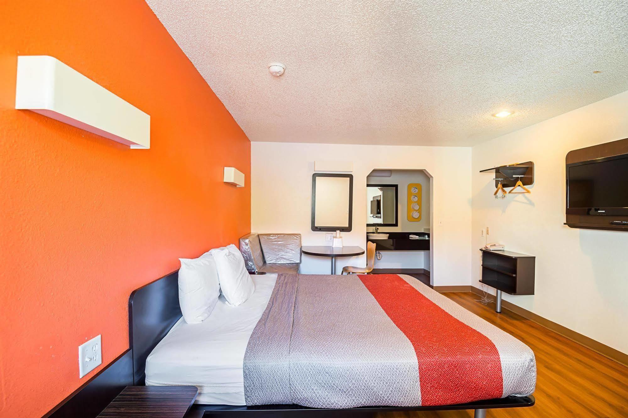 Motel 6-Blue Springs, Mo Eksteriør bilde