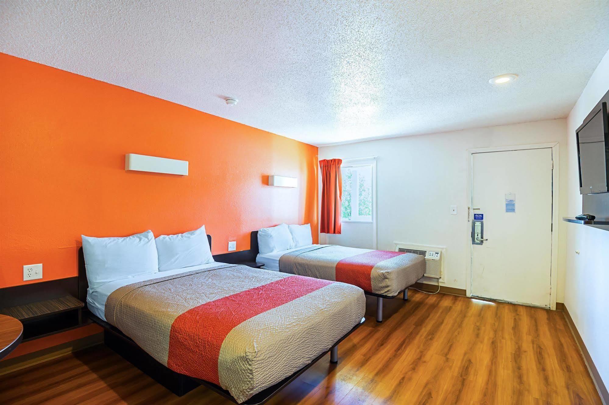 Motel 6-Blue Springs, Mo Eksteriør bilde