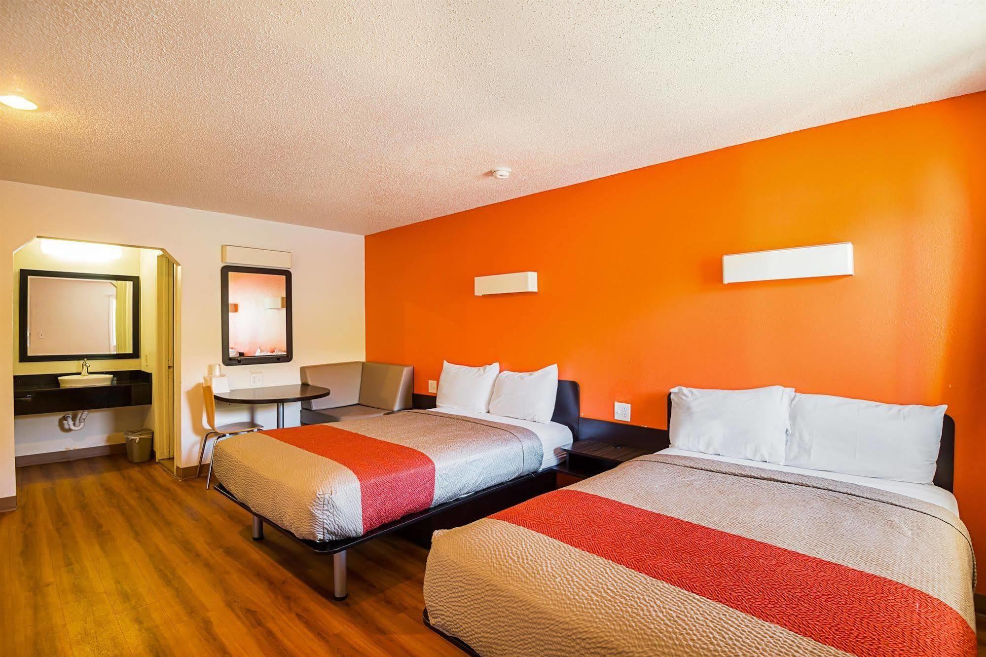 Motel 6-Blue Springs, Mo Eksteriør bilde