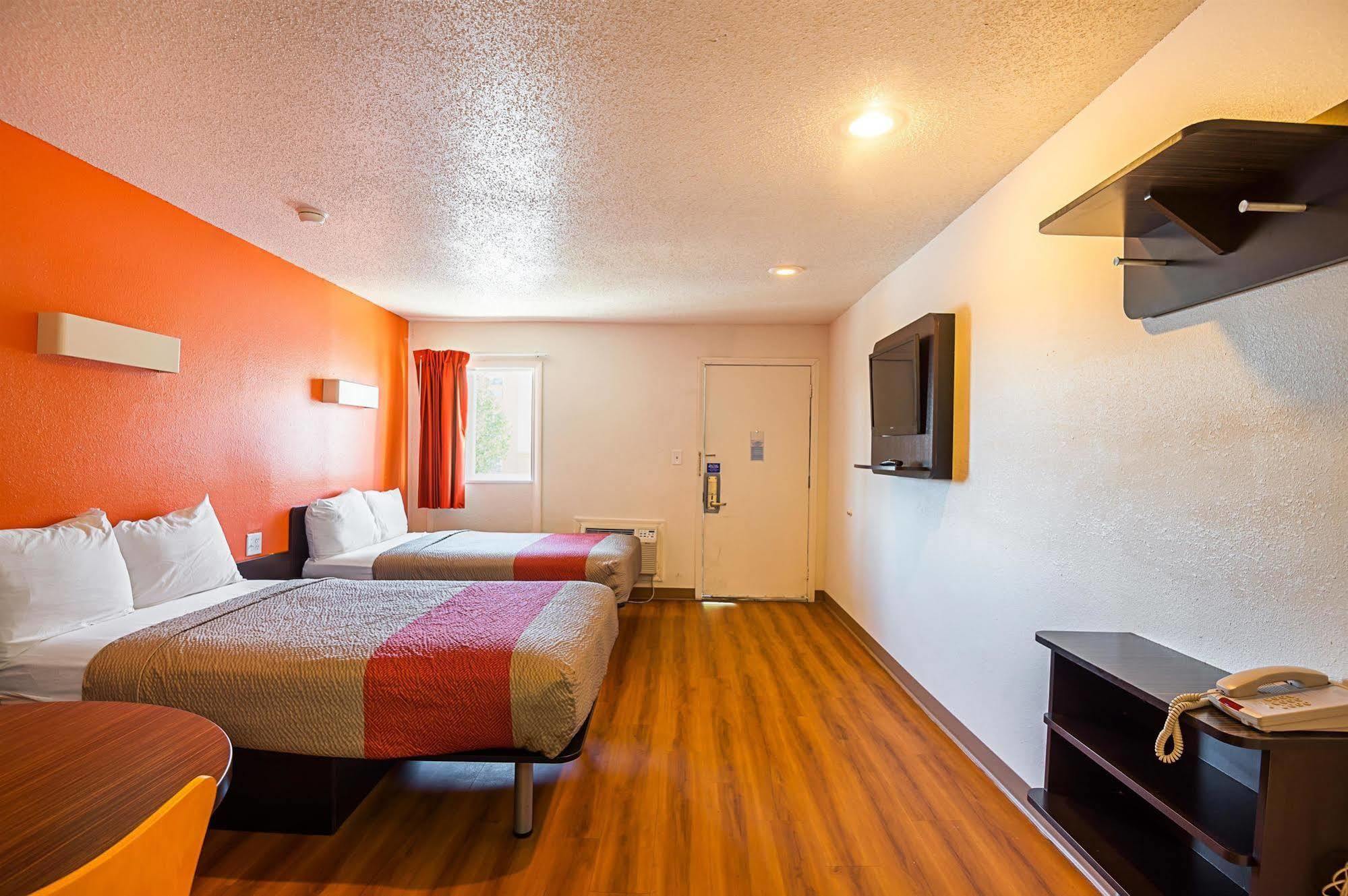 Motel 6-Blue Springs, Mo Eksteriør bilde